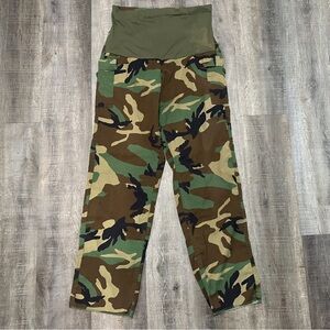 Women’s Size Small Maternity Military Camo Pants